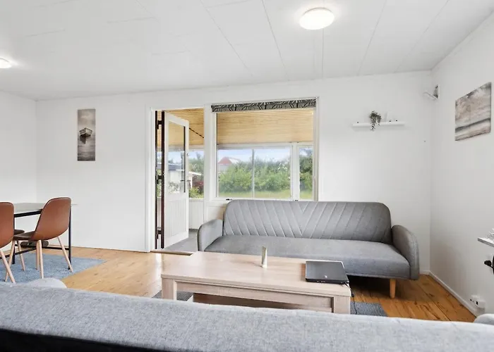 The Lucky Peer - 120m2 House 4 Bedroom House - Full Kitchen & Free Parking Apartamento Odense